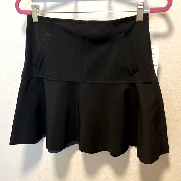 Lululemon Get It On skirt - Picture 3 of 8